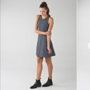 Lululemon &go 'Til Dawn Dress size 4 EUC